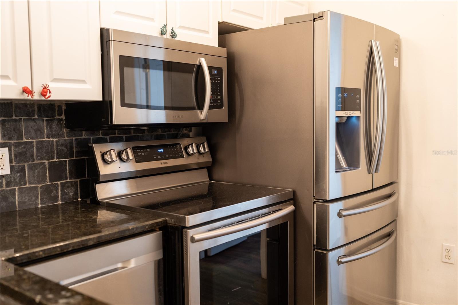 A4662830 Property Photo