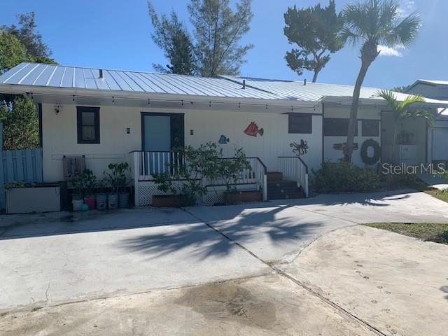 300 GARDEN LN, SARASOTA, FL, 34242