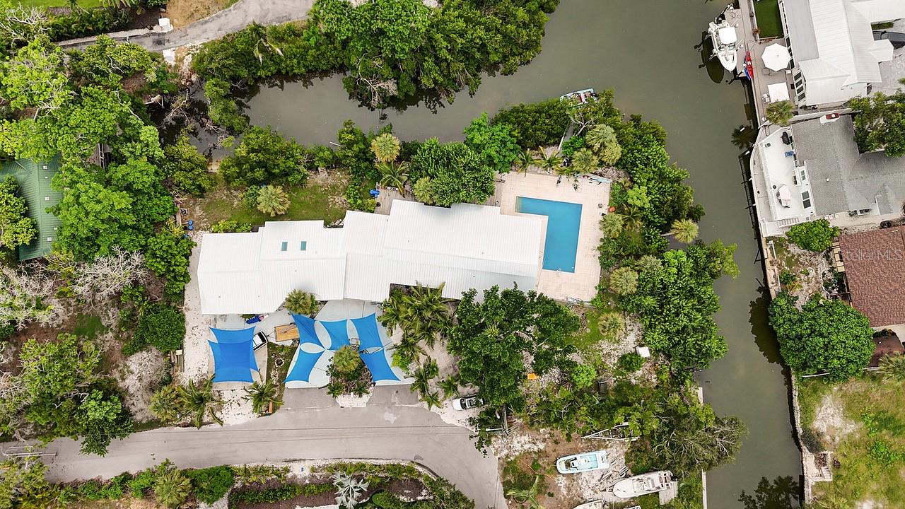 300 GARDEN LN, SARASOTA, FL, 34242