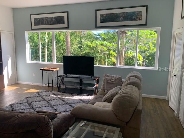 300 GARDEN LN, SARASOTA, FL, 34242