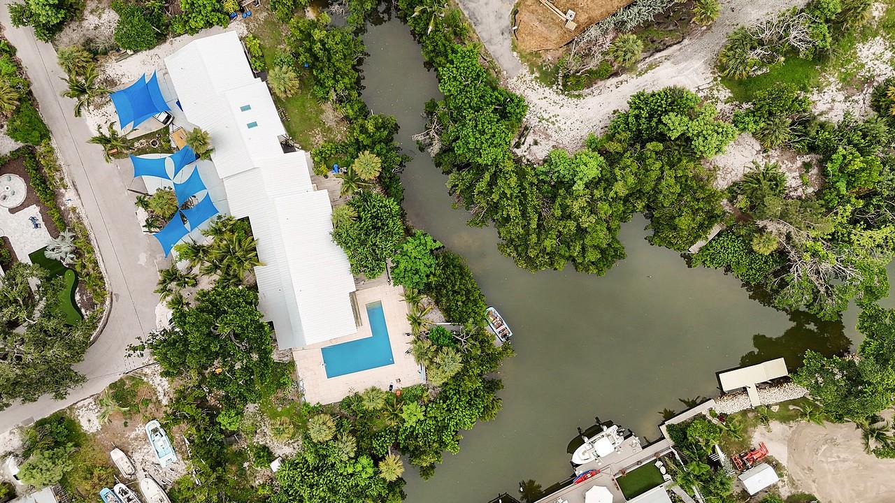 300 GARDEN LN, SARASOTA, FL, 34242