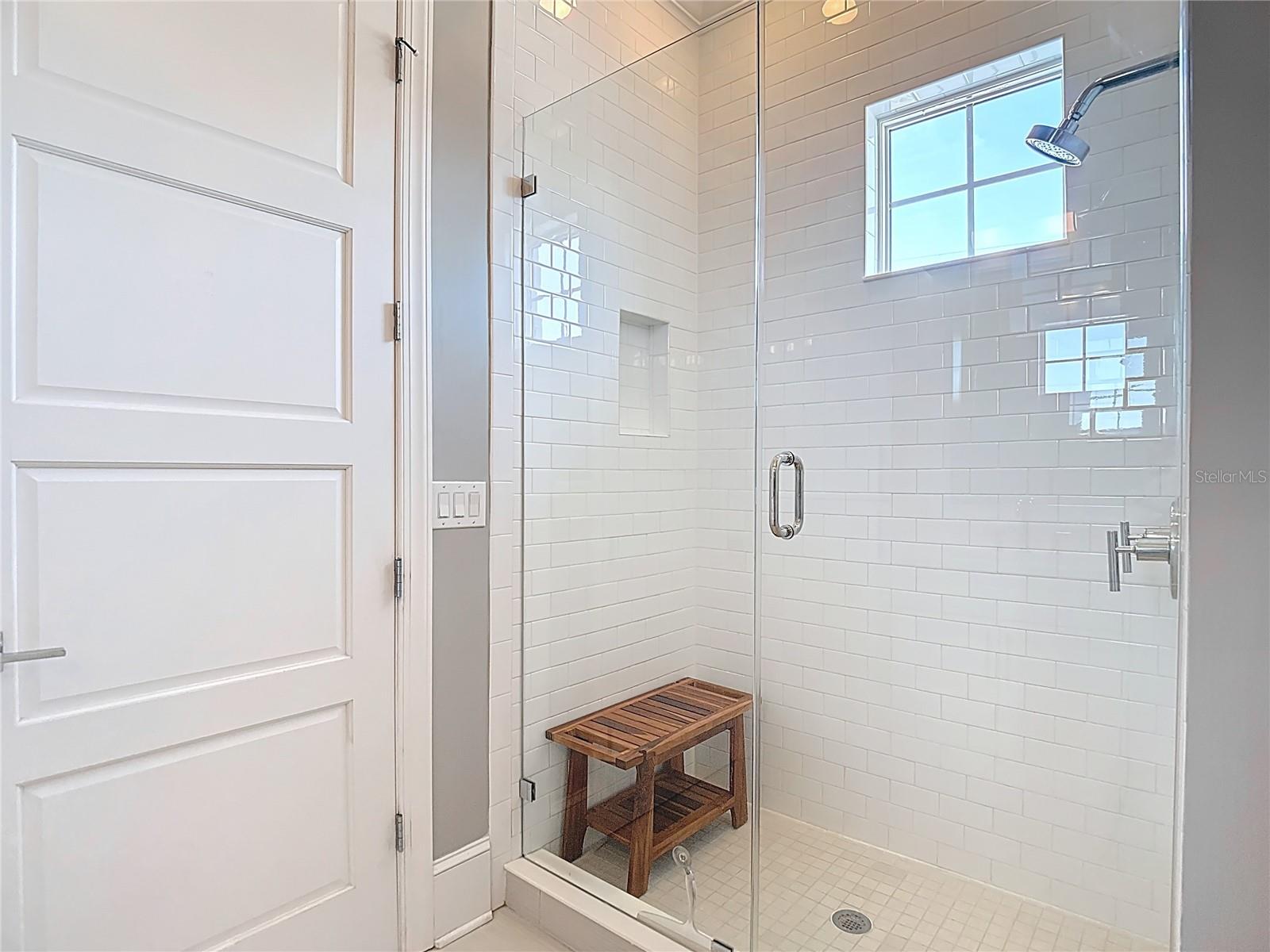 TB8420085 Property Photo