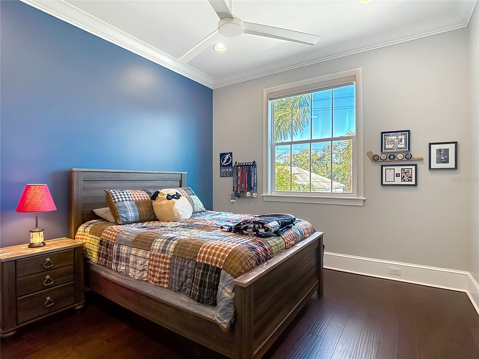 TB8420085 Property Photo