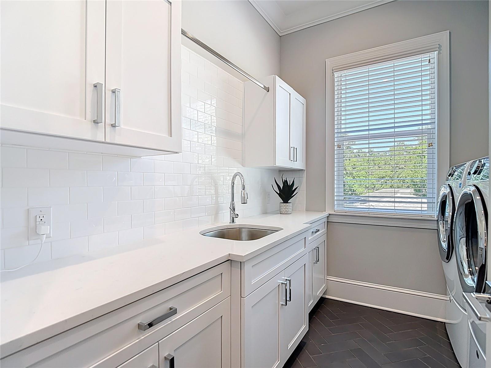 TB8420085 Property Photo