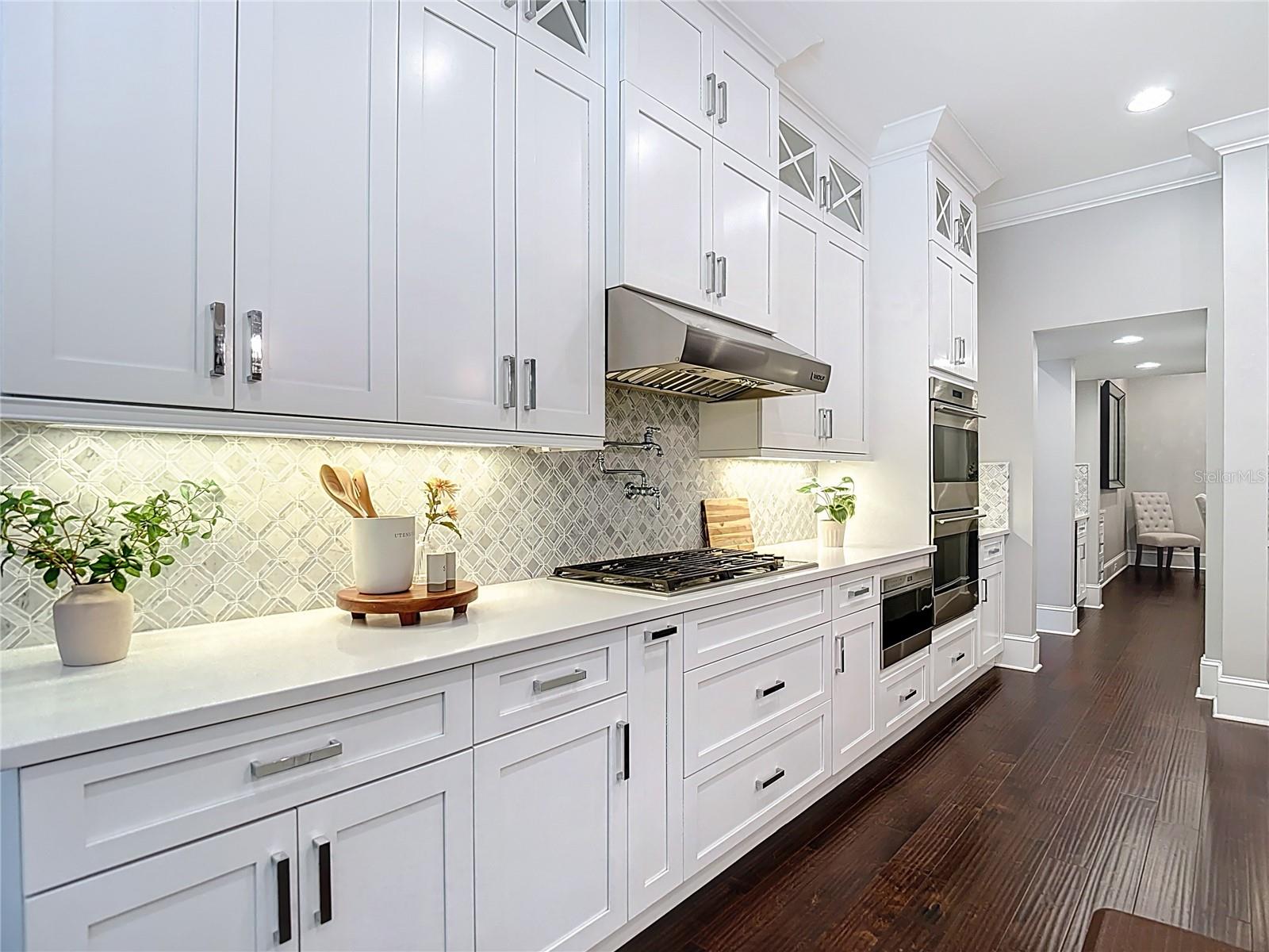 TB8420085 Property Photo