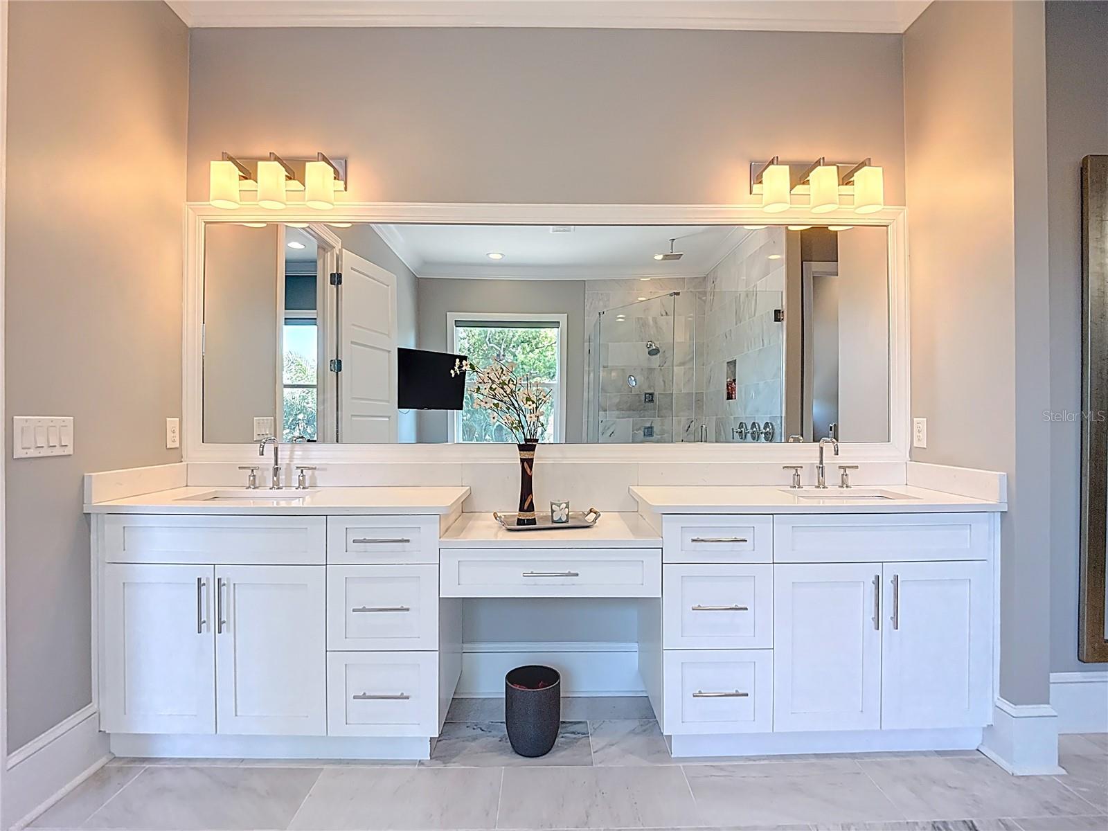 TB8420085 Property Photo