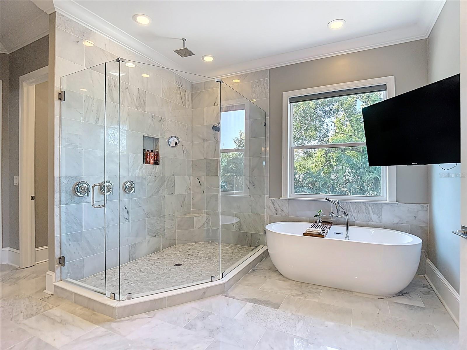 TB8420085 Property Photo