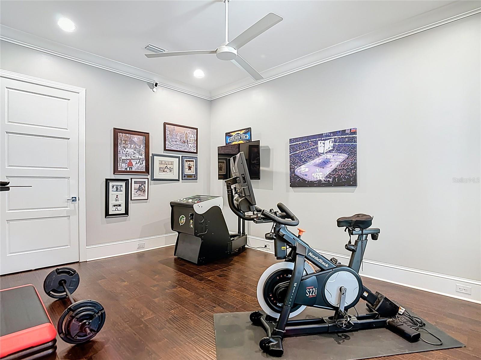 TB8420085 Property Photo