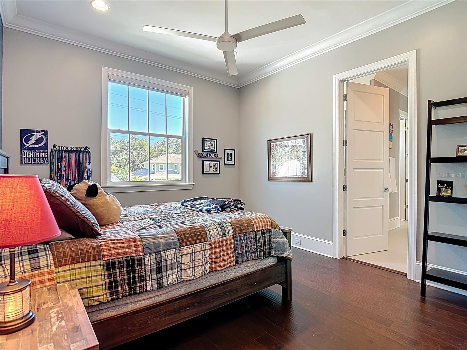 TB8420085 Property Photo