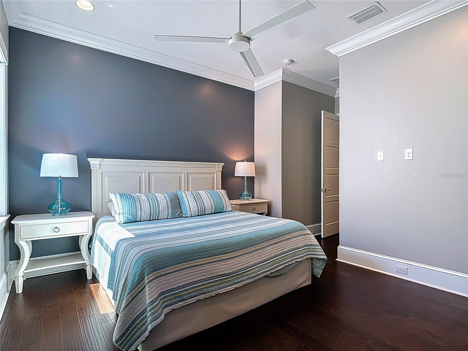 TB8420085 Property Photo