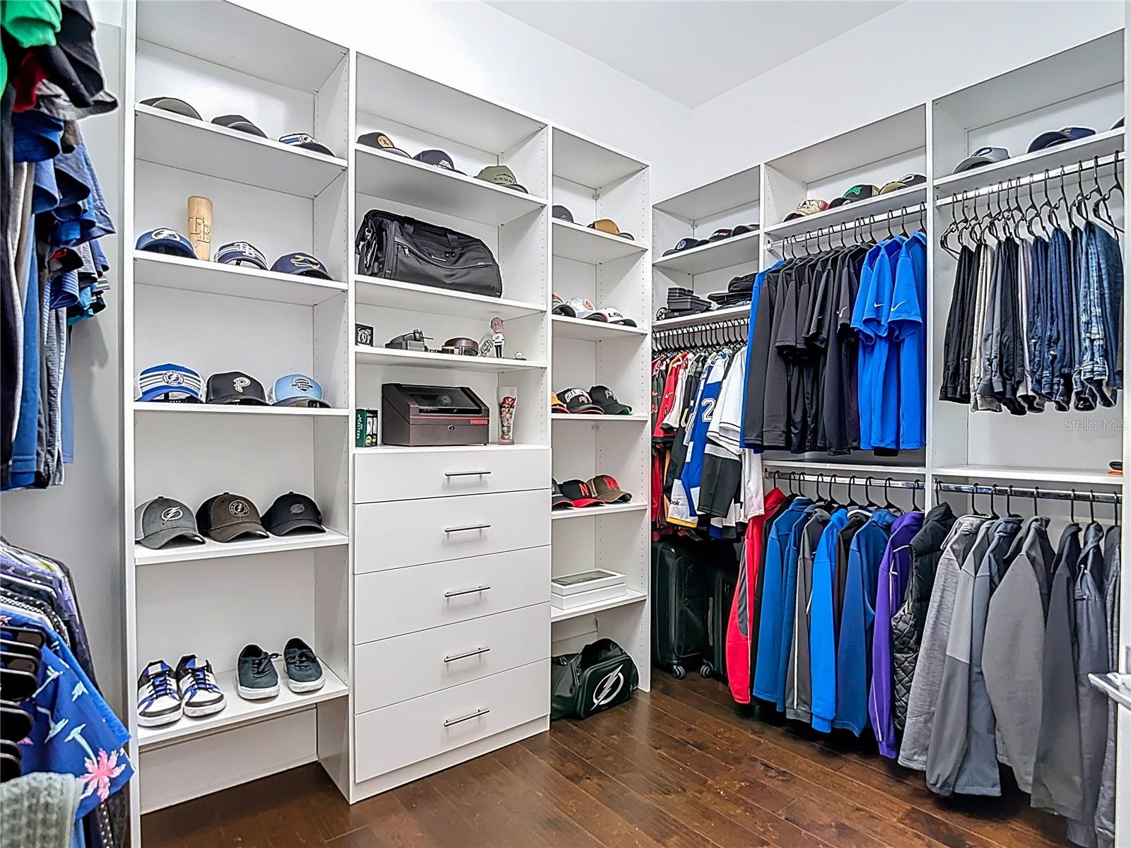 TB8420085 Property Photo