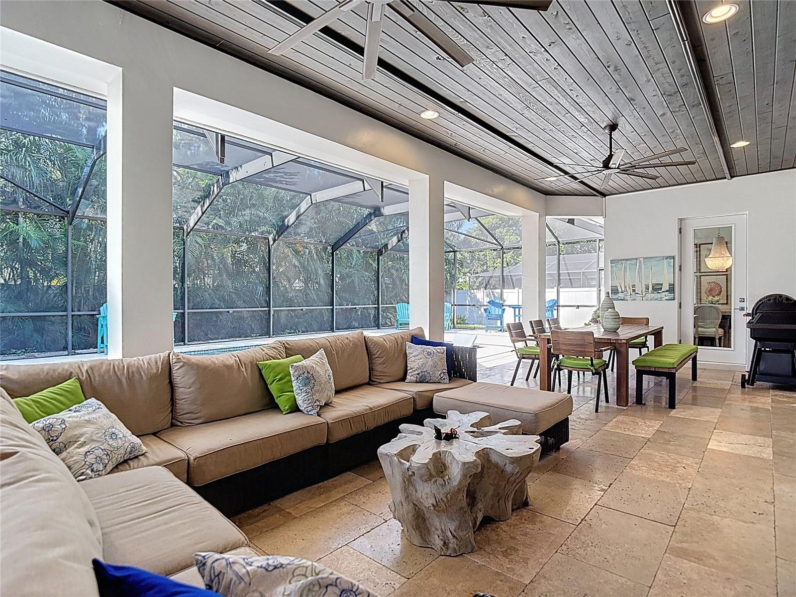 TB8420085 Property Photo