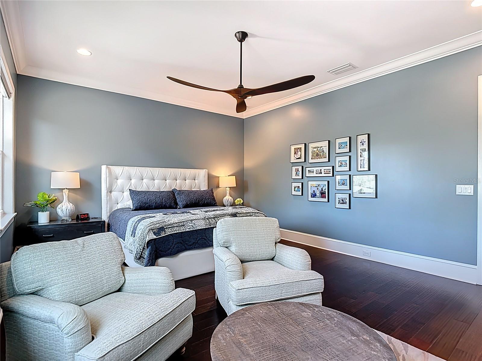 TB8420085 Property Photo