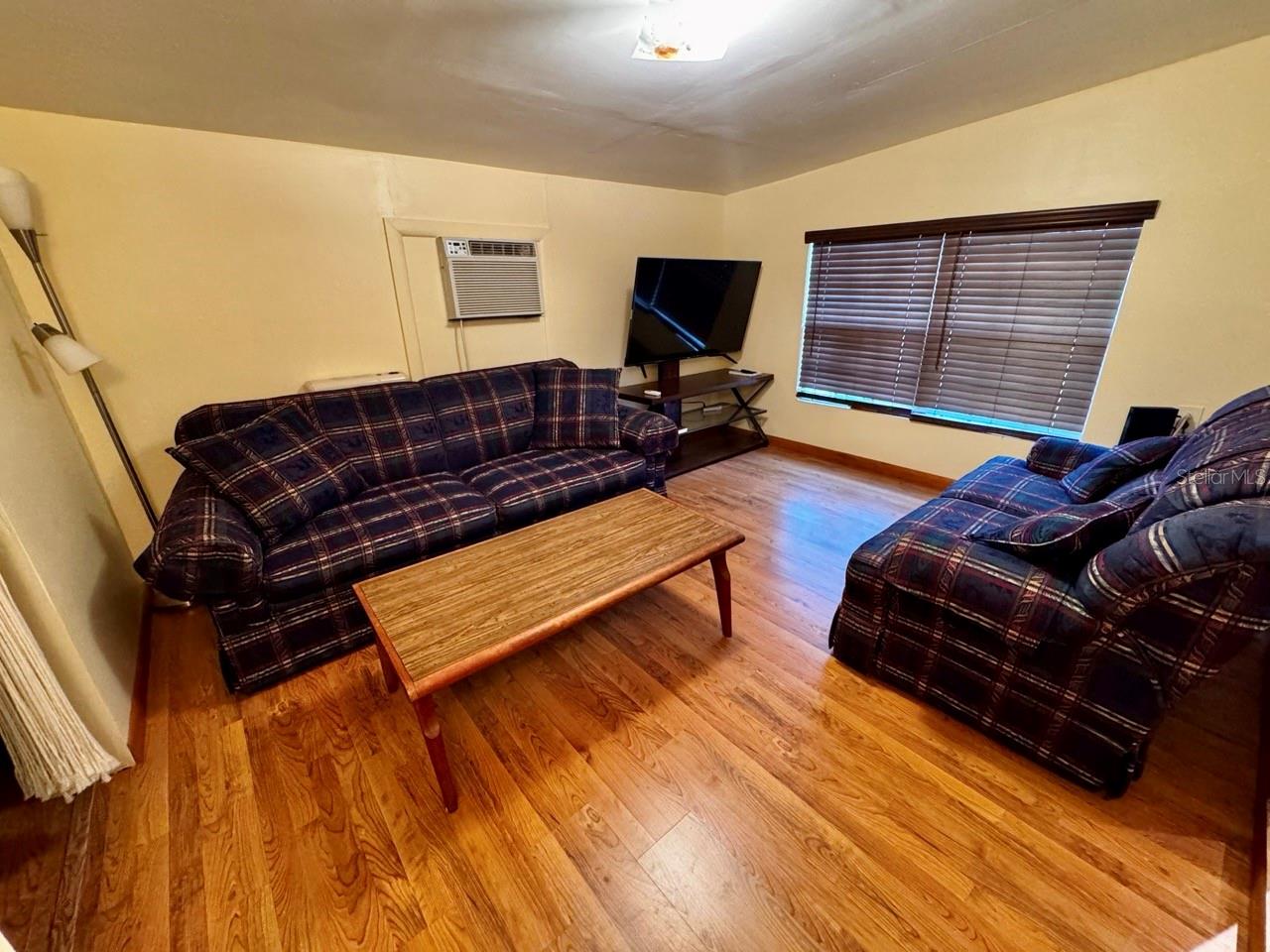 OM708094 Property Photo