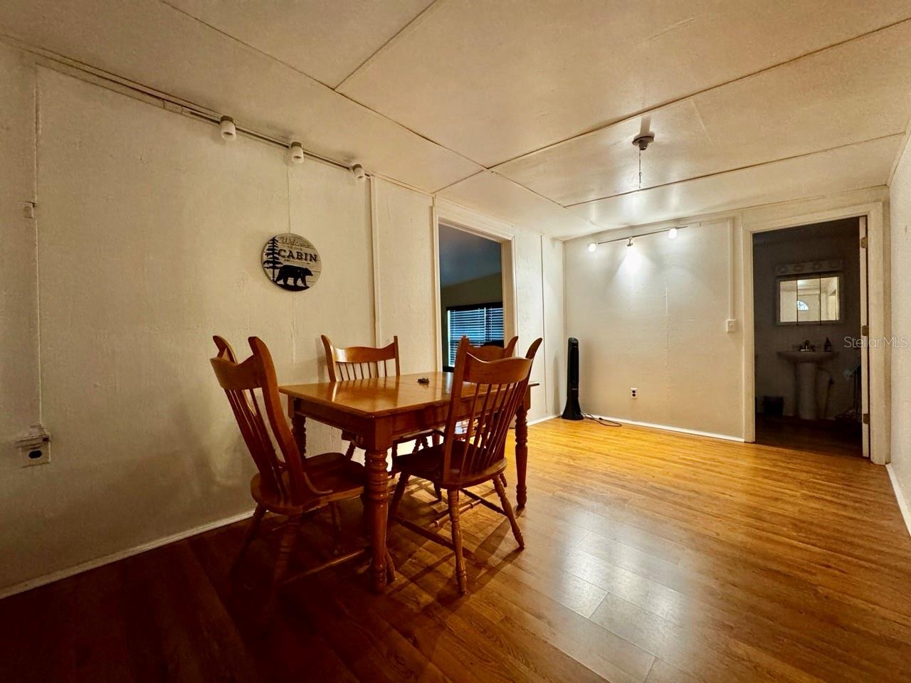 OM708094 Property Photo