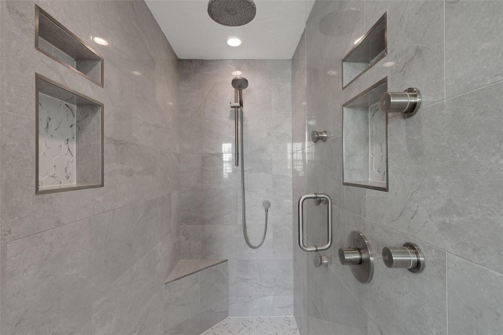 A4662859 Property Photo