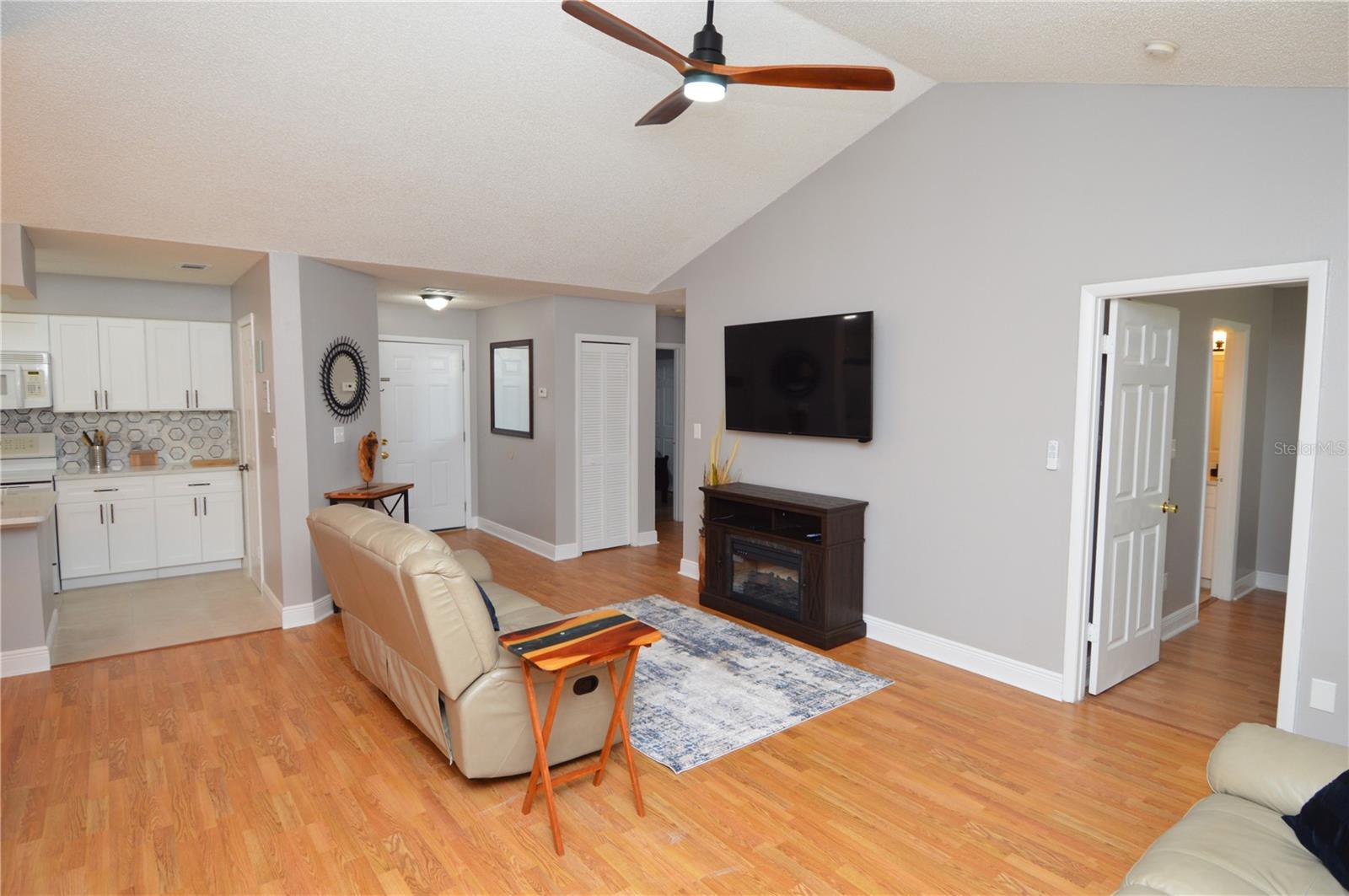 8746 MALLARD RESERVE DR #204, TAMPA, FL, 33614