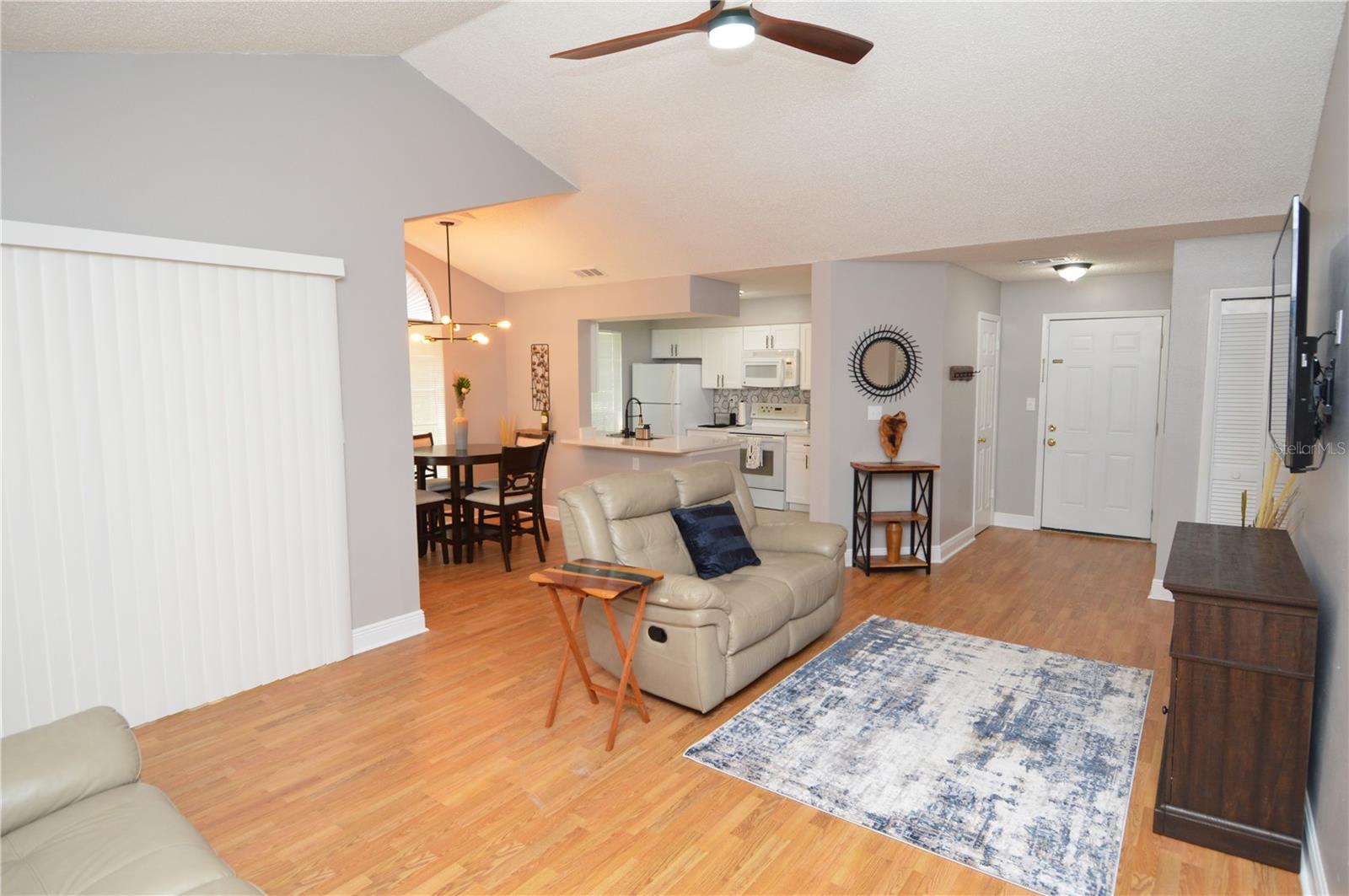 8746 MALLARD RESERVE DR #204, TAMPA, FL, 33614