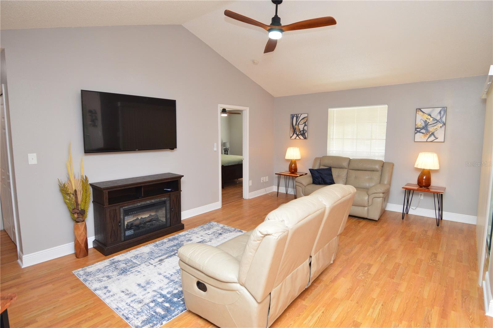 8746 MALLARD RESERVE DR #204, TAMPA, FL, 33614