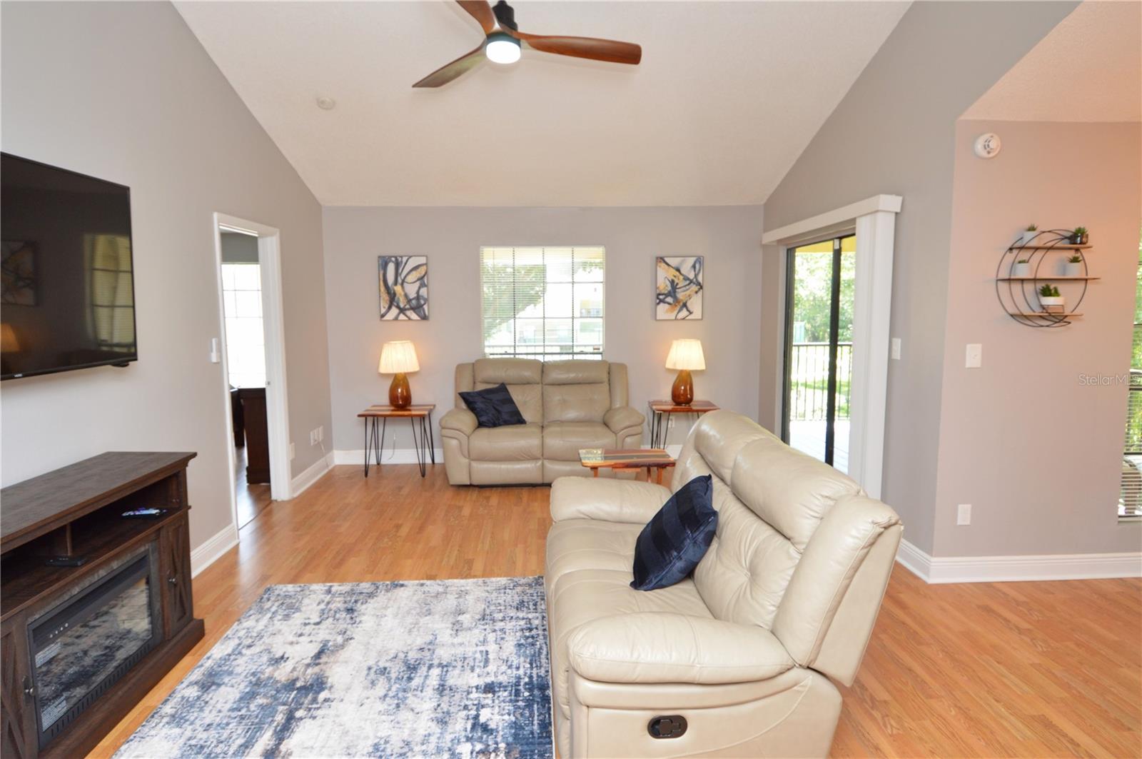 8746 MALLARD RESERVE DR #204, TAMPA, FL, 33614