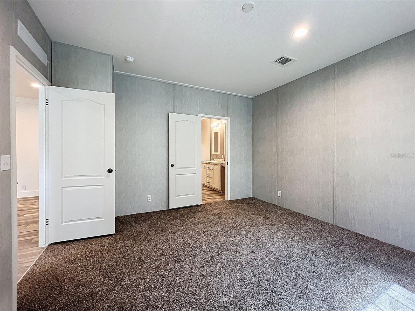 6574 SE 166TH AVE, OCKLAWAHA, FL, 32179