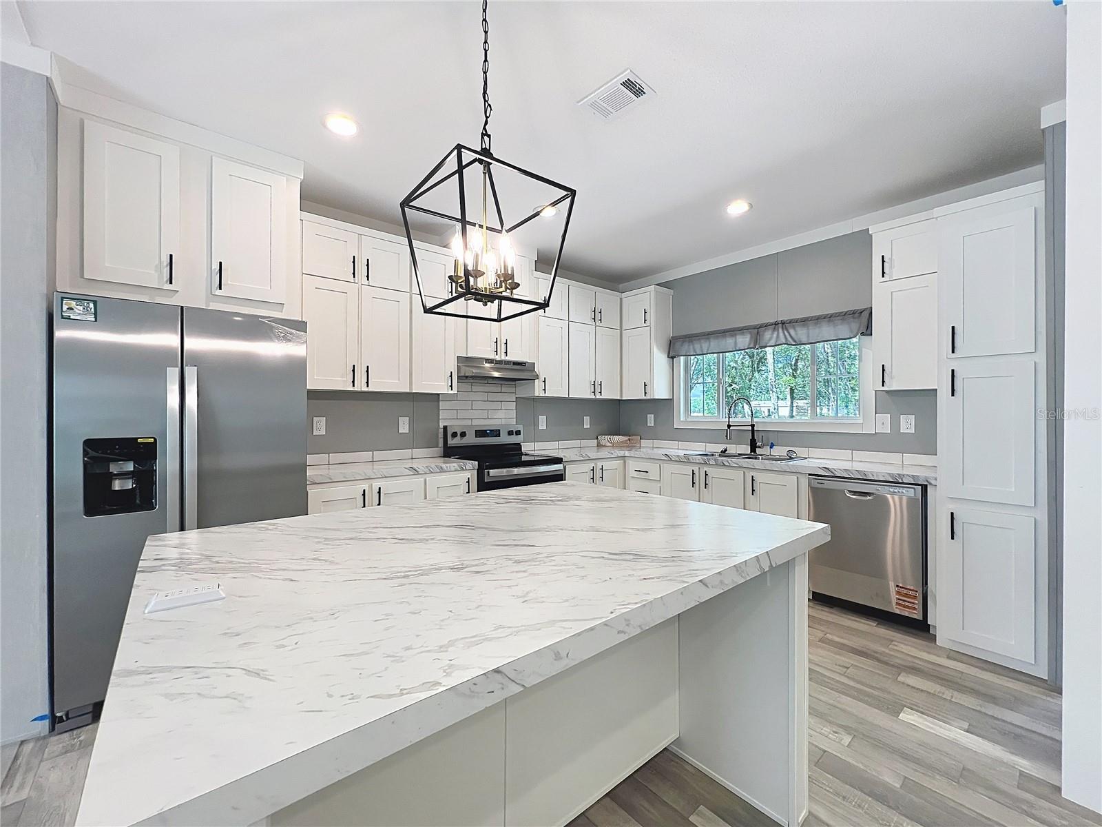 6574 SE 166TH AVE, OCKLAWAHA, FL, 32179