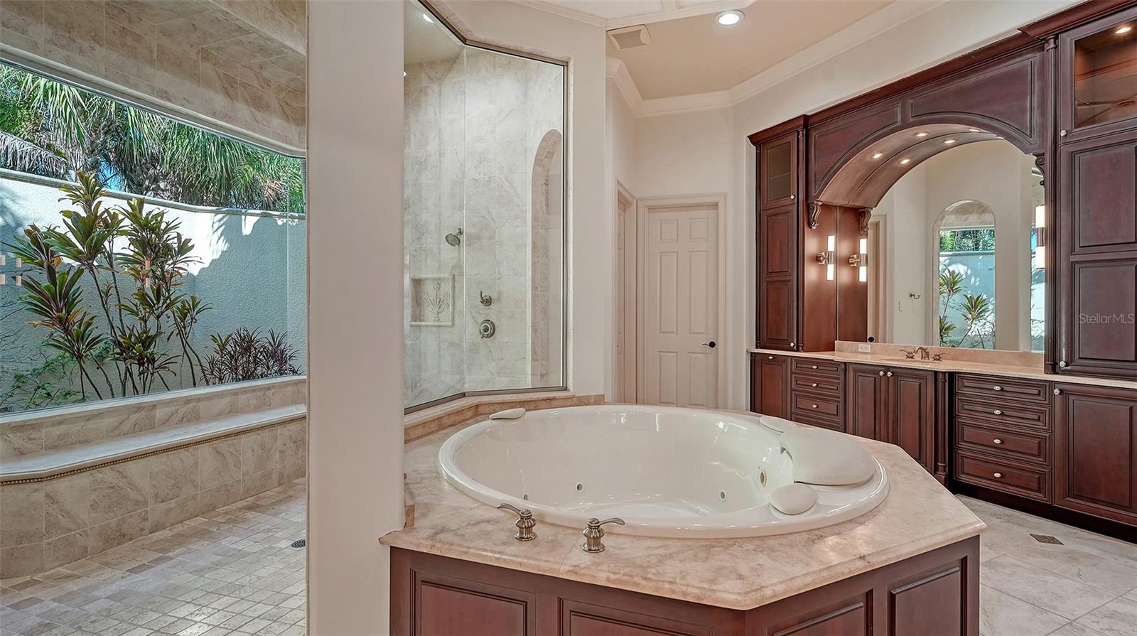 A4662879 Property Photo