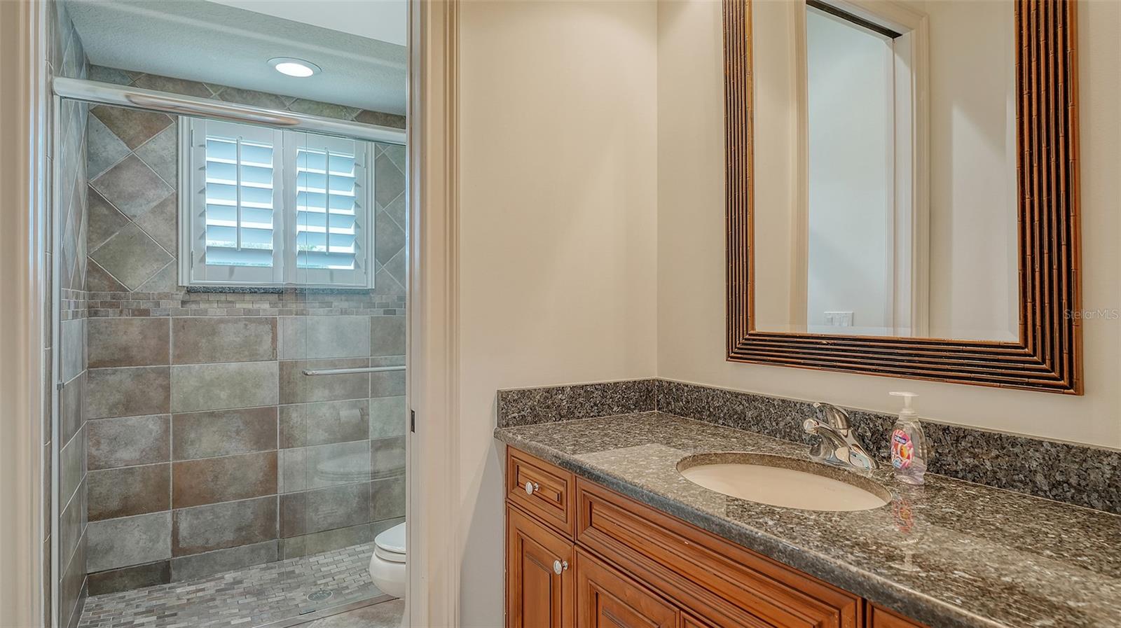 A4662879 Property Photo