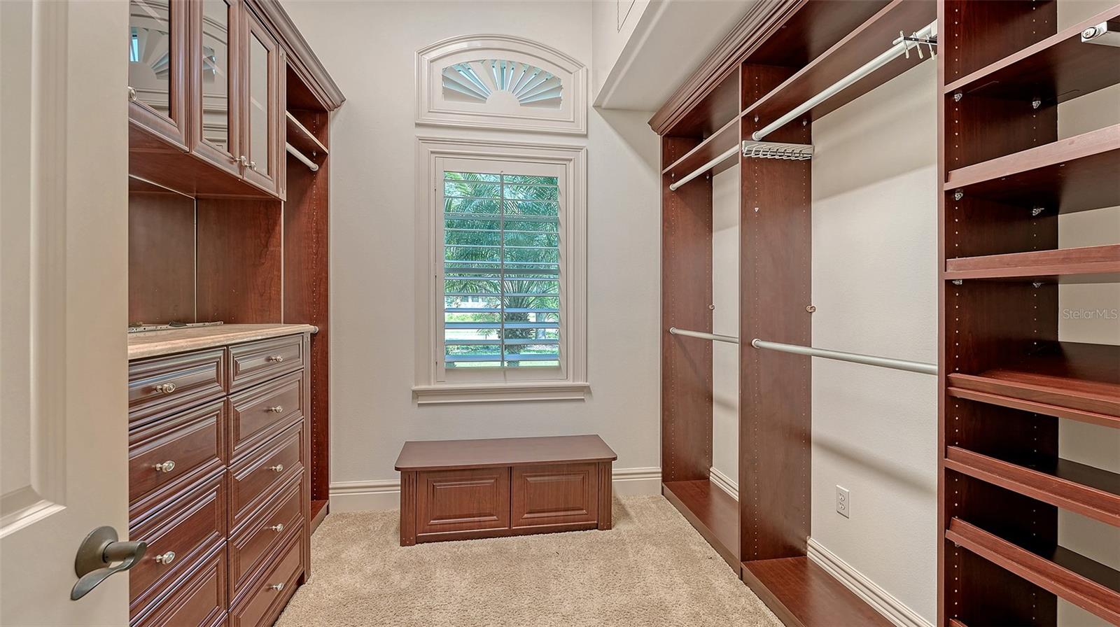 A4662879 Property Photo