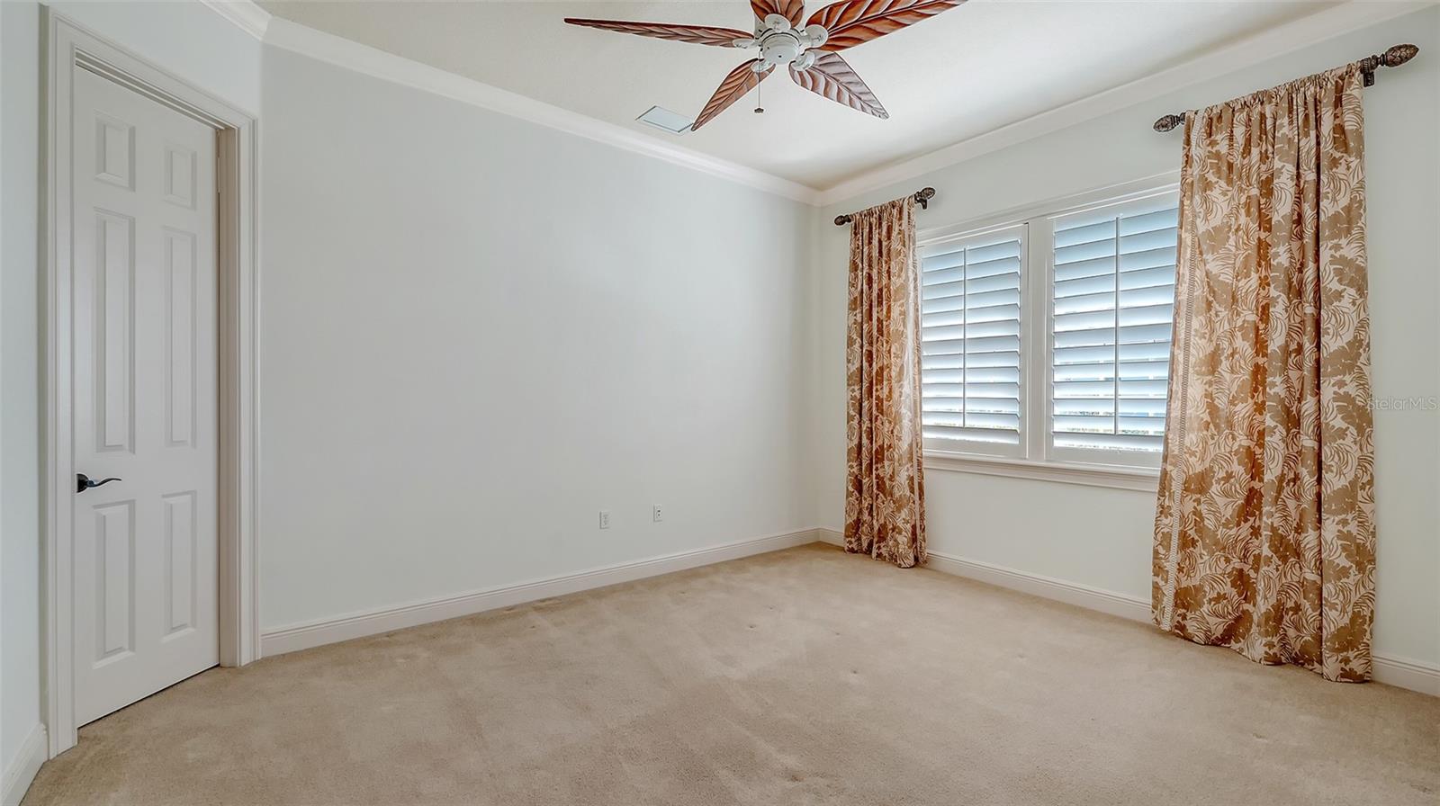 A4662879 Property Photo