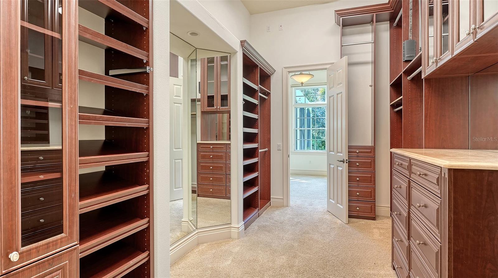 A4662879 Property Photo