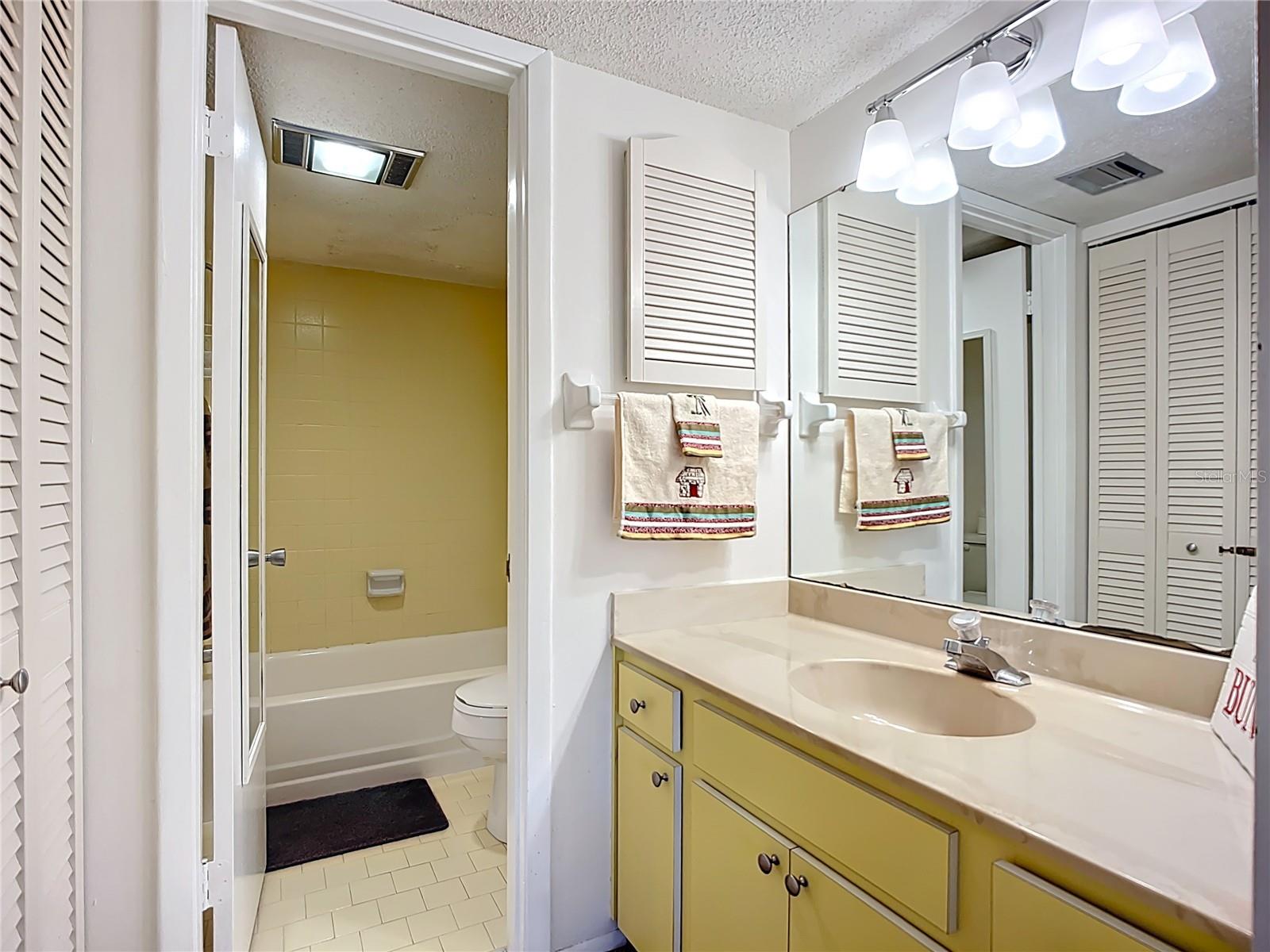 6120 43RD ST W #305B, BRADENTON, FL, 34210