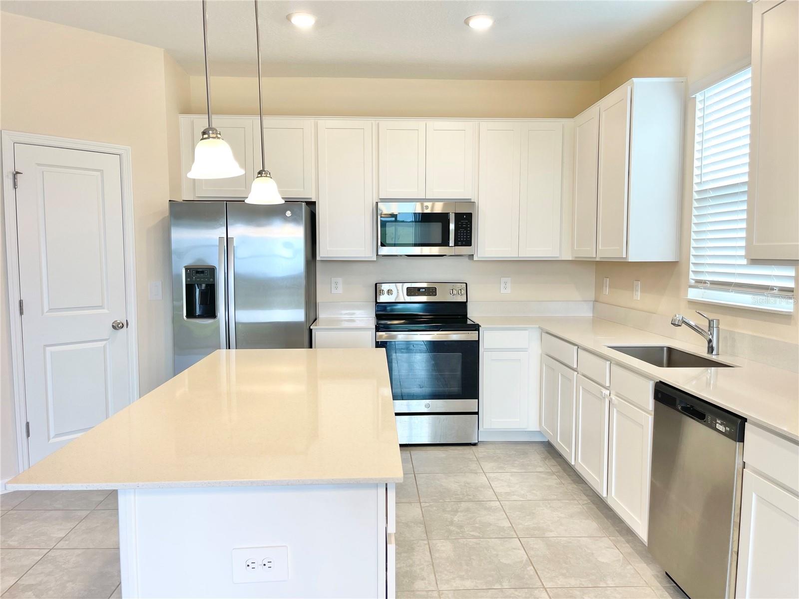 648 DARING DR, DAVENPORT, FL, 33837