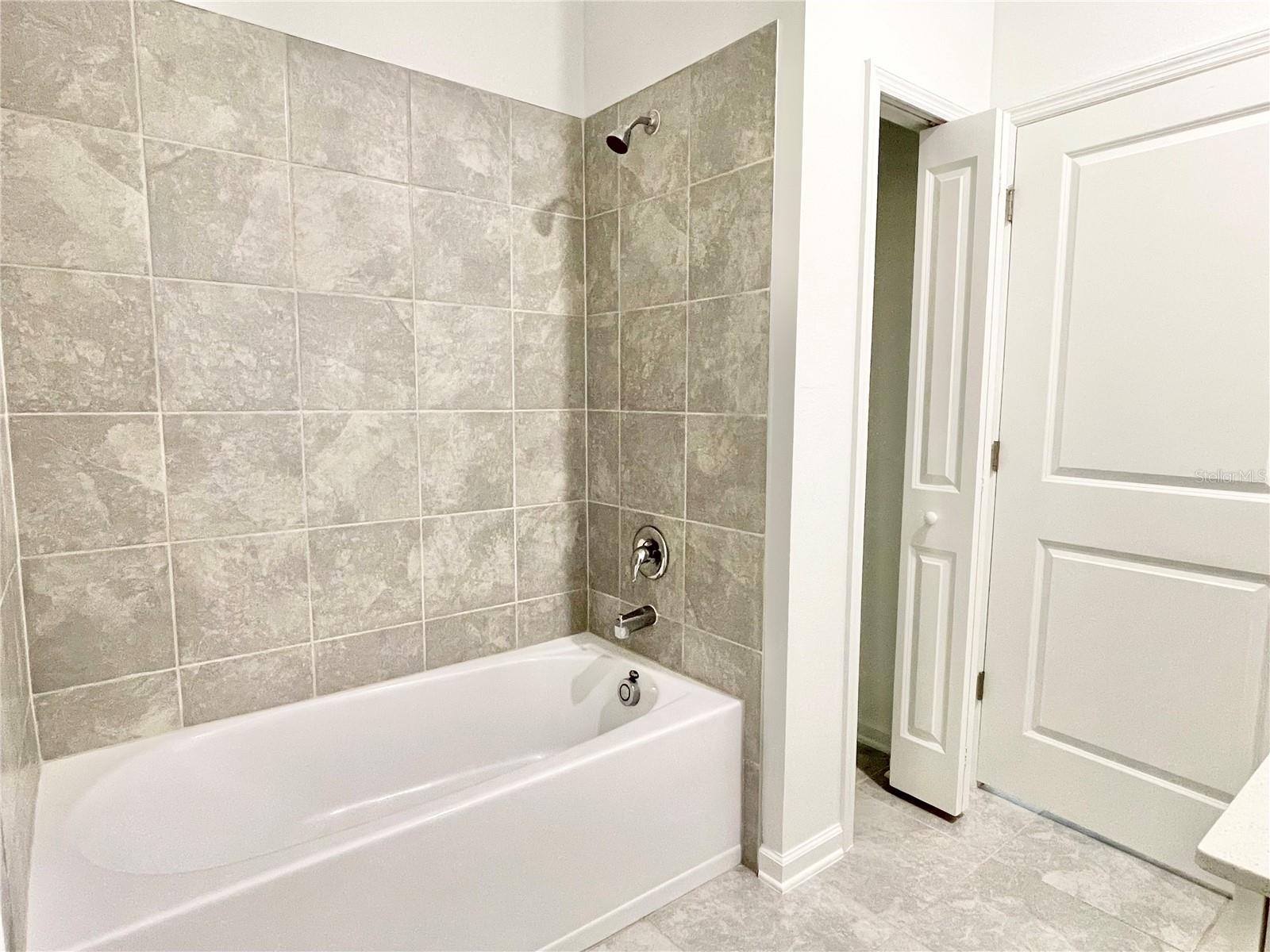 648 DARING DR, DAVENPORT, FL, 33837