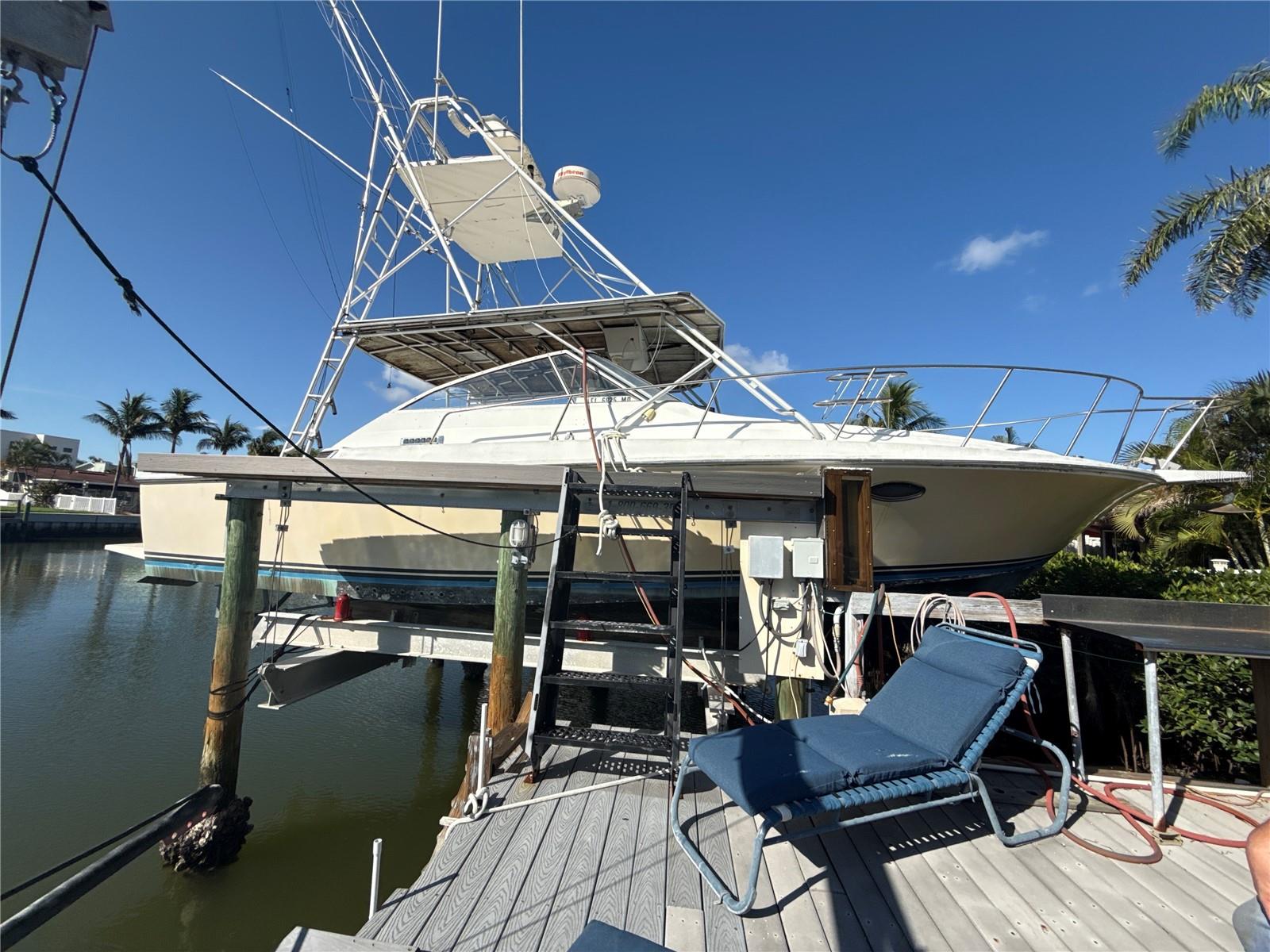 17714 LONG POINT DR, REDINGTON SHORES, FL, 33708