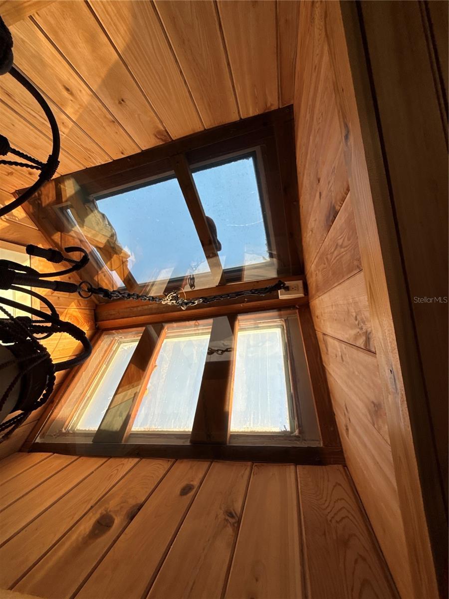 17714 LONG POINT DR, REDINGTON SHORES, FL, 33708