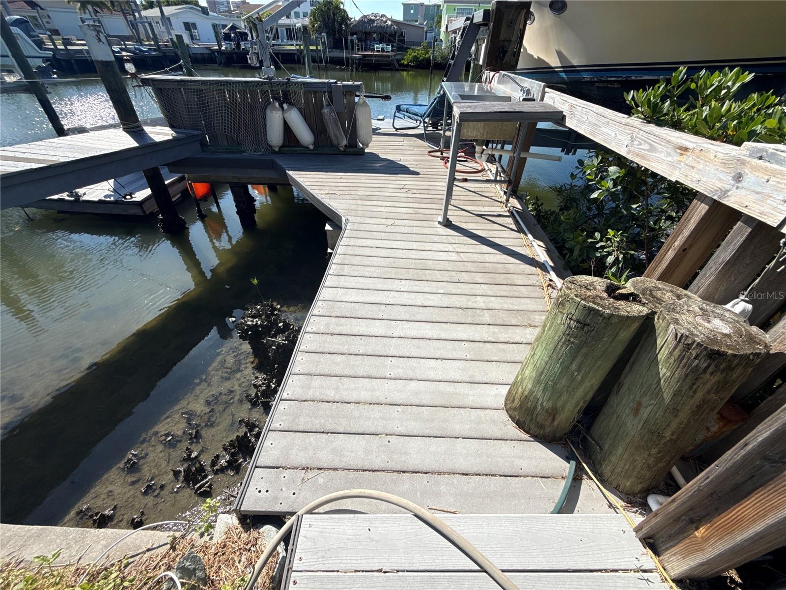 17714 LONG POINT DR, REDINGTON SHORES, FL, 33708