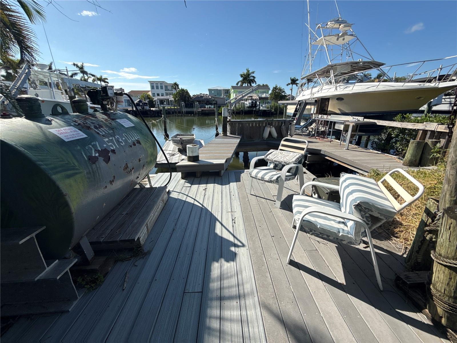 17714 LONG POINT DR, REDINGTON SHORES, FL, 33708