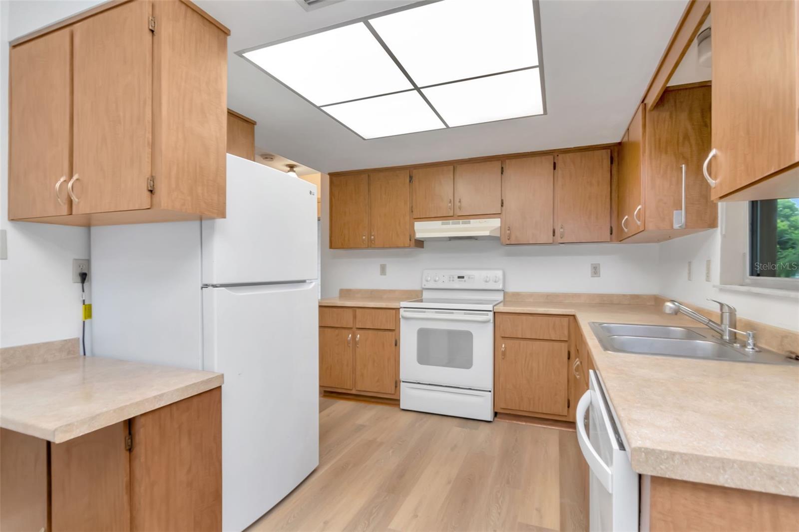 3250 CAUSEWAY DR, PALM HARBOR, FL, 34684