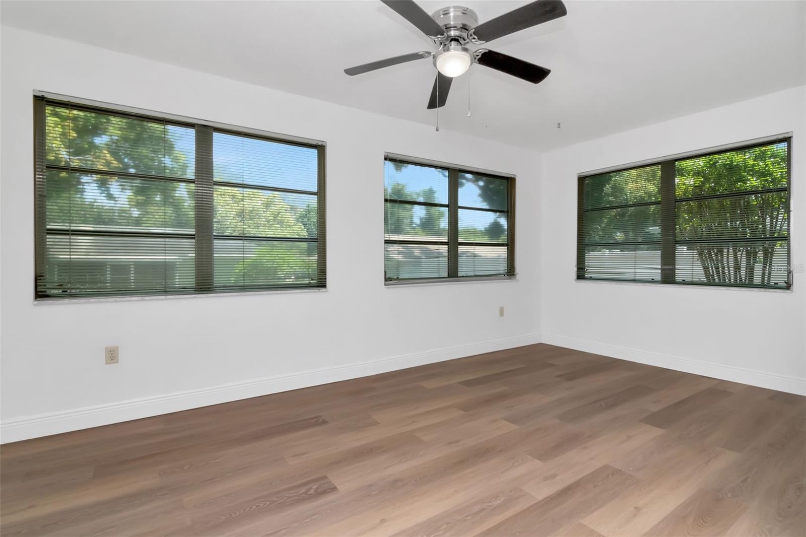 3250 CAUSEWAY DR, PALM HARBOR, FL, 34684