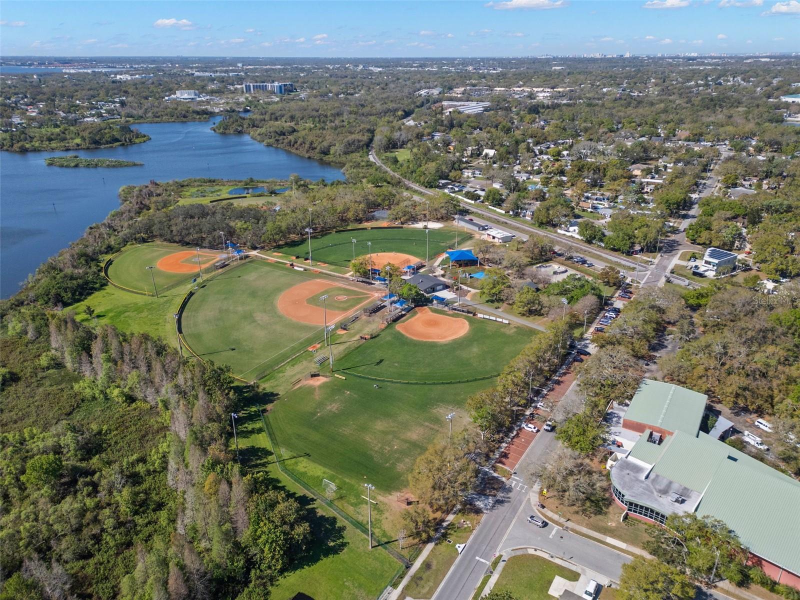 527 HUMPHRIES RD, SAFETY HARBOR, FL, 34695