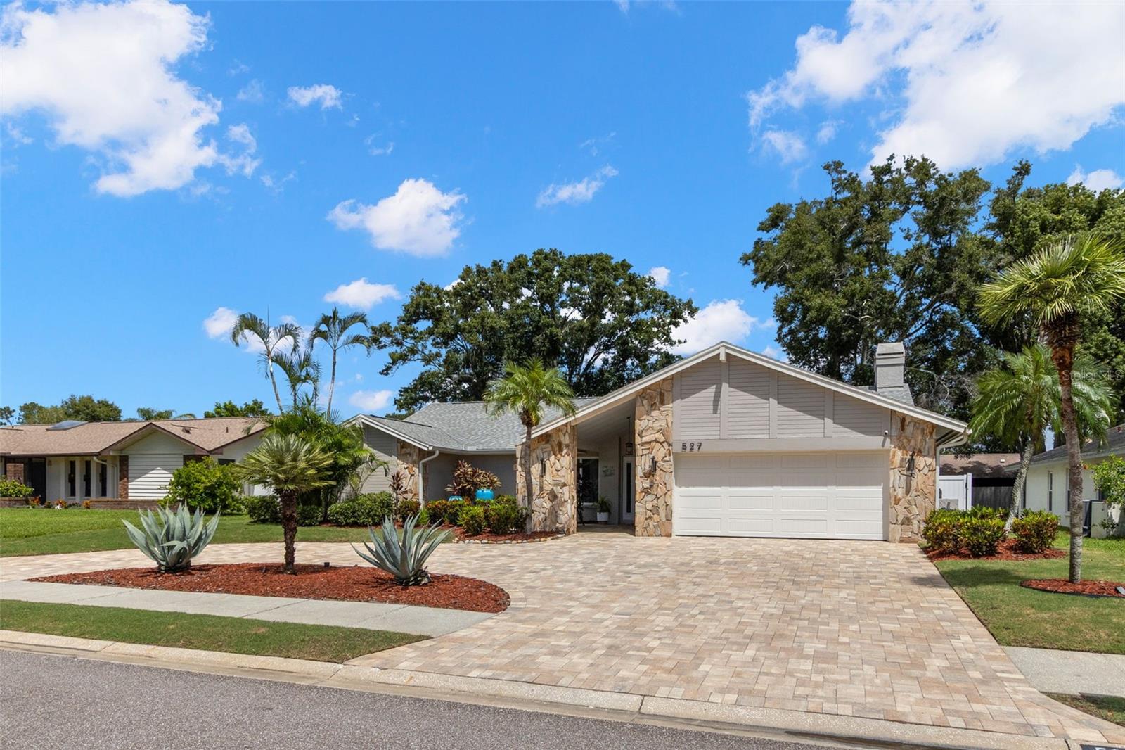 527 HUMPHRIES RD, SAFETY HARBOR, FL, 34695
