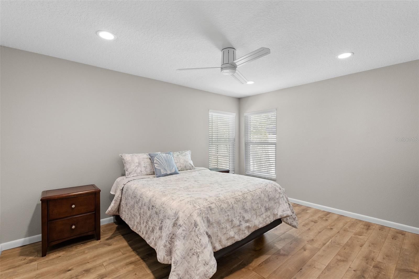 527 HUMPHRIES RD, SAFETY HARBOR, FL, 34695