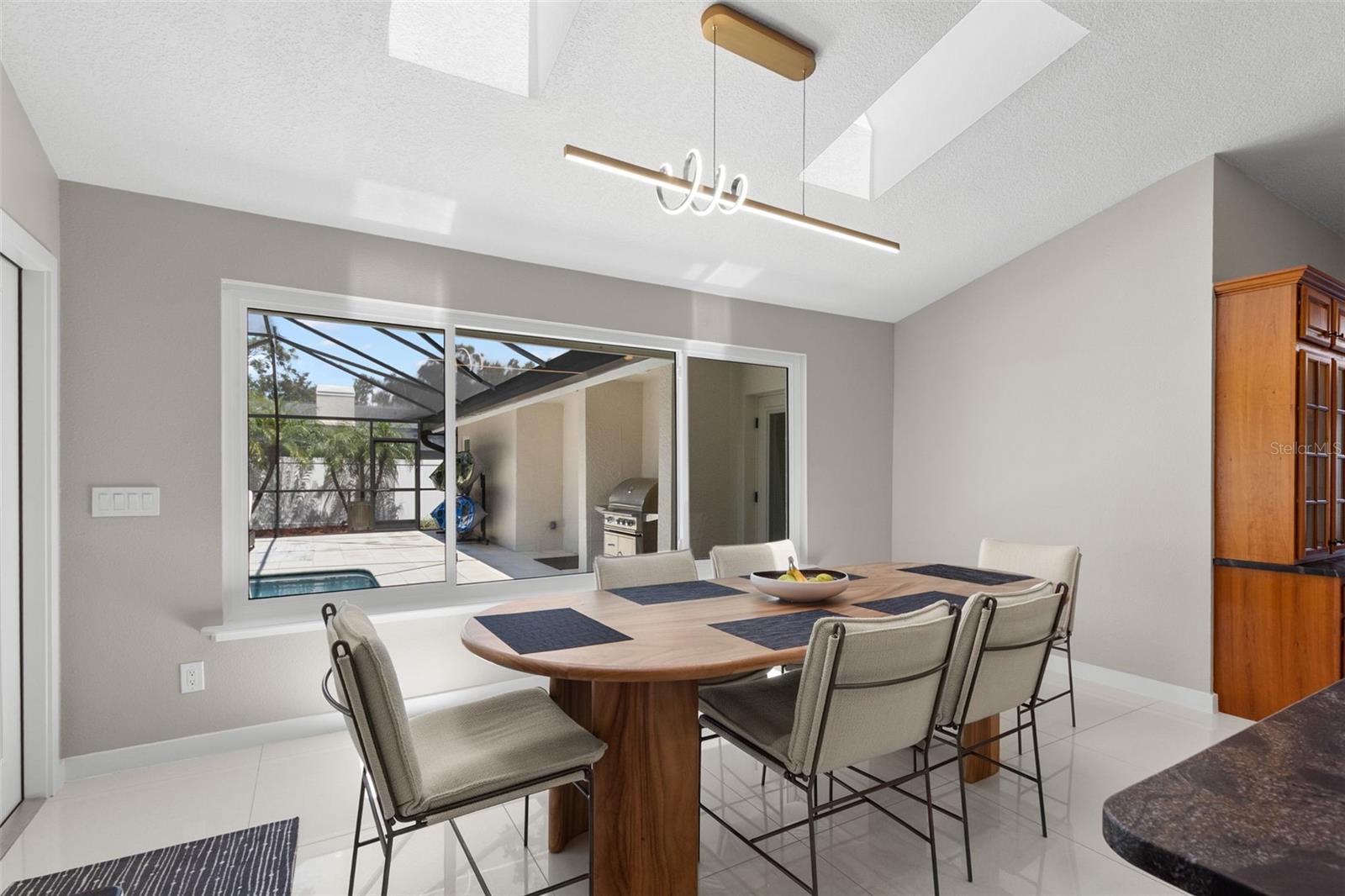 527 HUMPHRIES RD, SAFETY HARBOR, FL, 34695