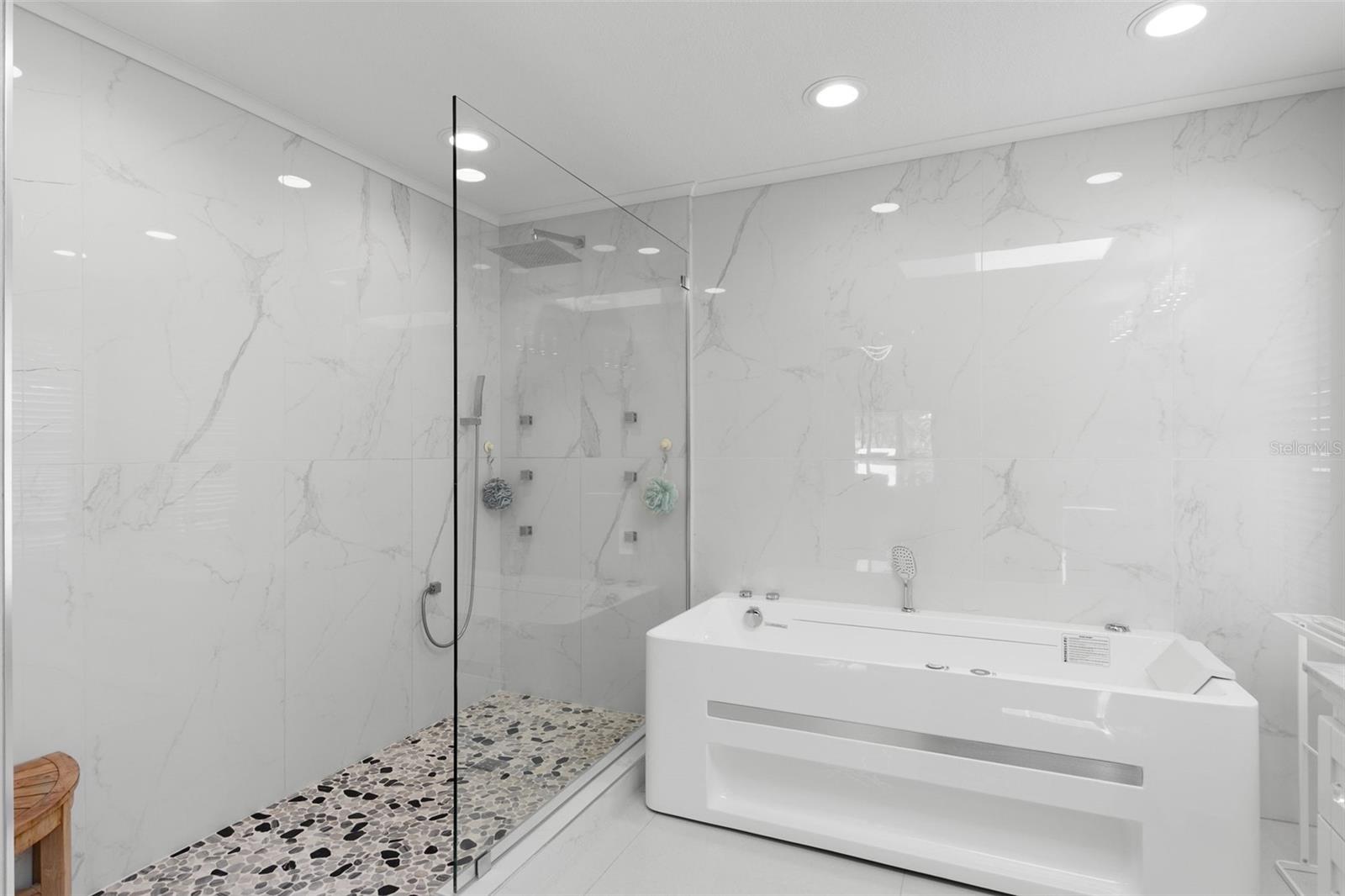 527 HUMPHRIES RD, SAFETY HARBOR, FL, 34695