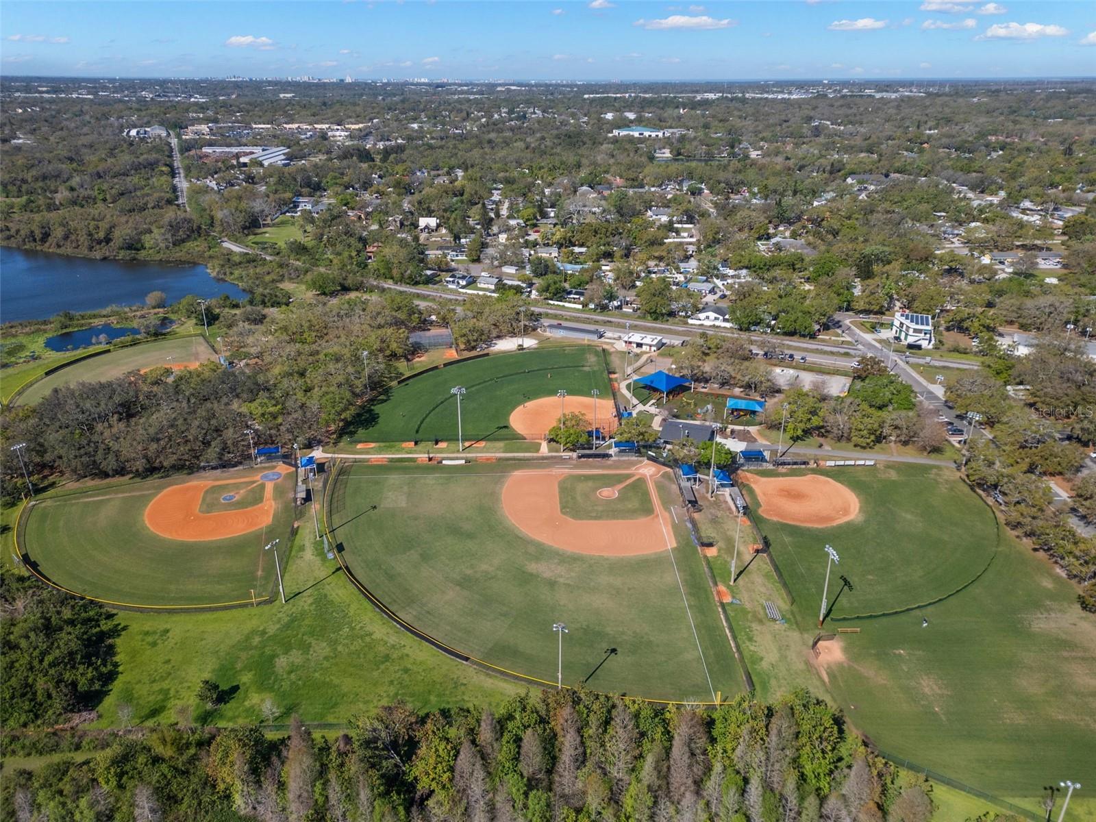 527 HUMPHRIES RD, SAFETY HARBOR, FL, 34695