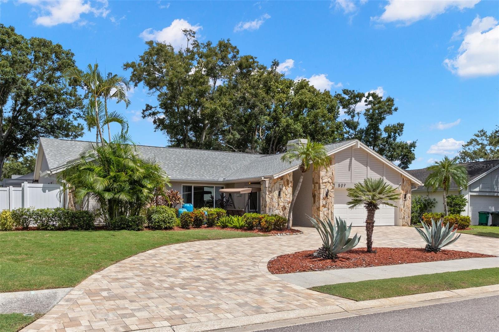 527 HUMPHRIES RD, SAFETY HARBOR, FL, 34695