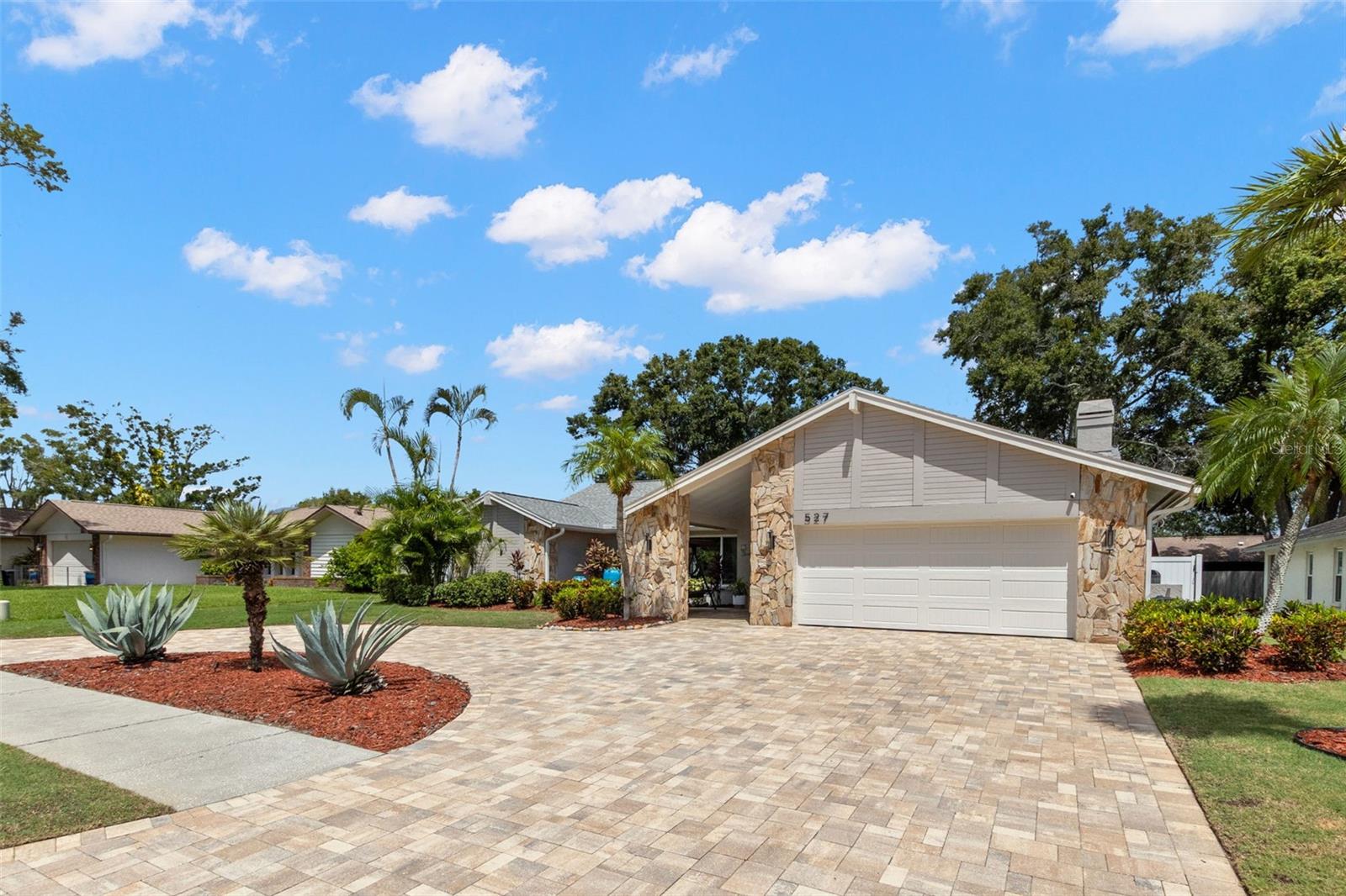 527 HUMPHRIES RD, SAFETY HARBOR, FL, 34695
