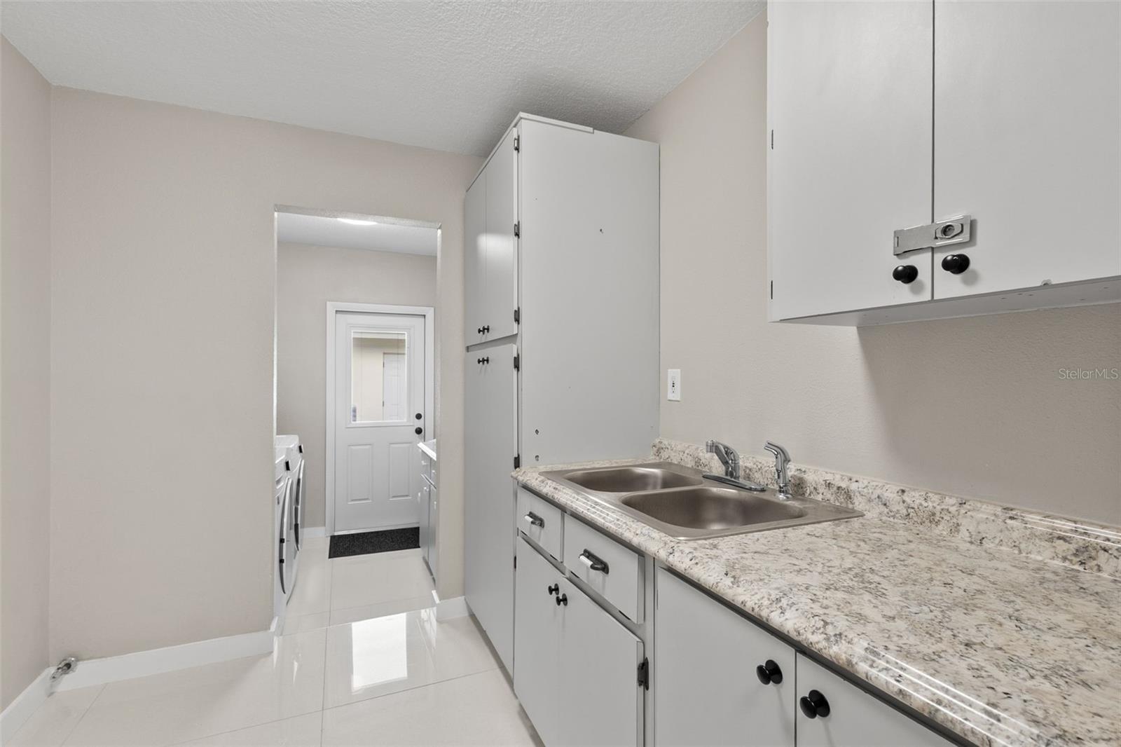 527 HUMPHRIES RD, SAFETY HARBOR, FL, 34695