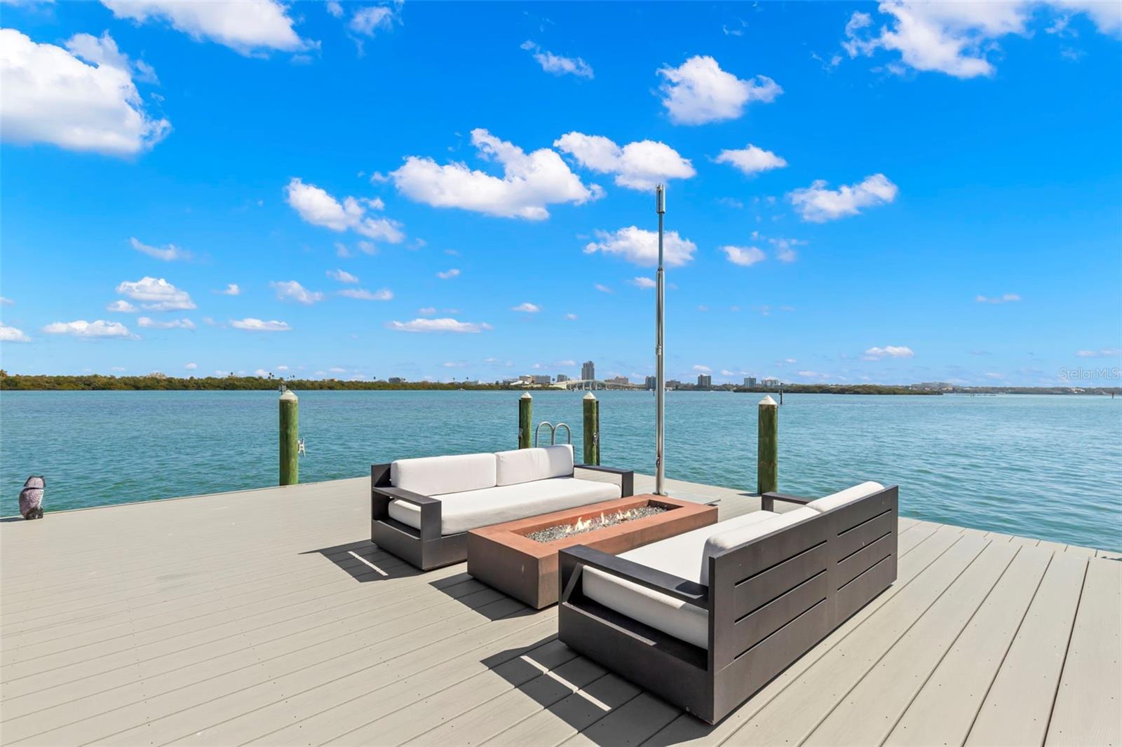 TB8420379 Property Photo